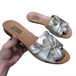 Miz Mooz New York City Angelina Slip On Sandal Gold Bow Women's 37